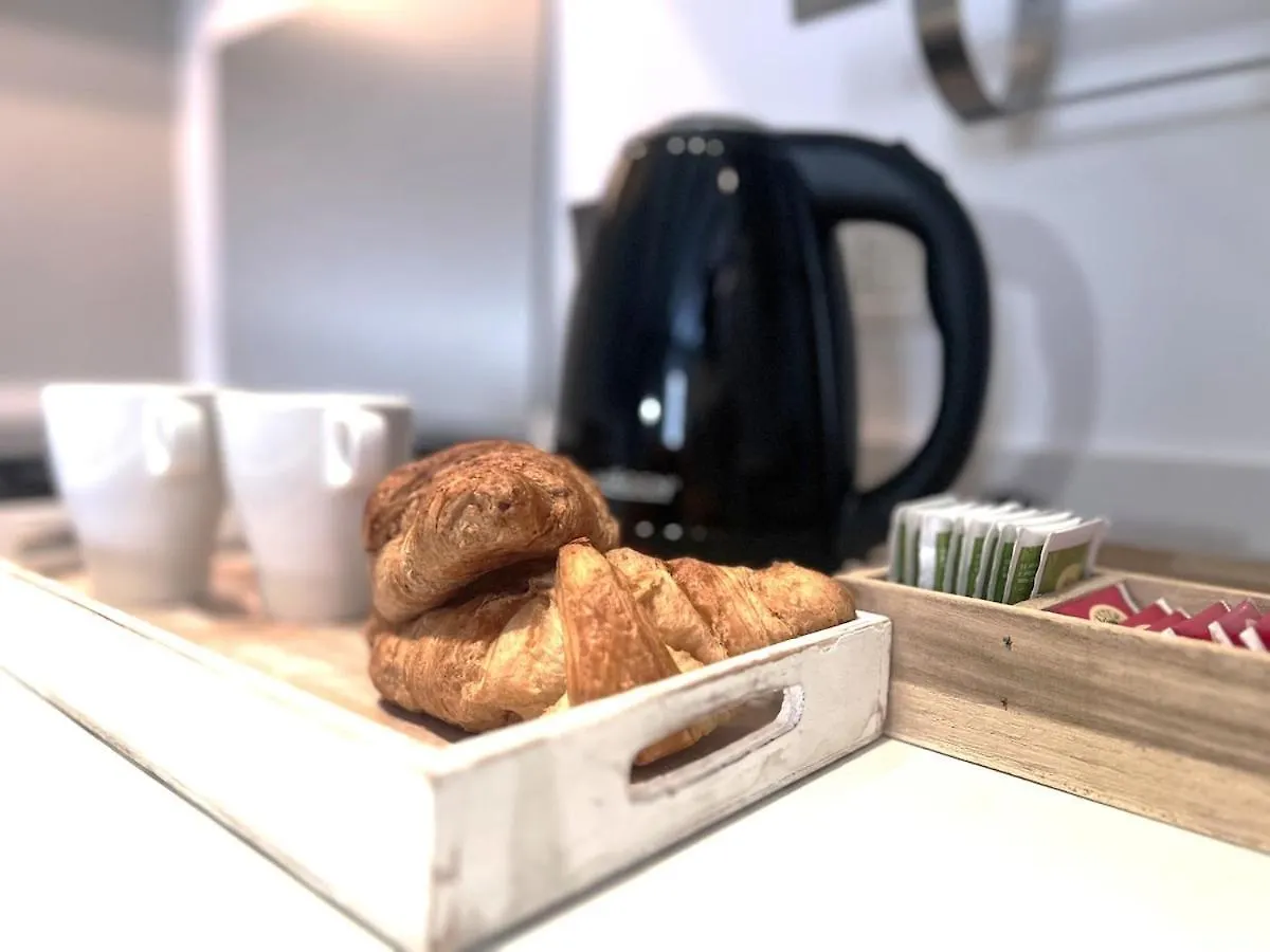 Vittoria Luxury Home Bari Apartmán